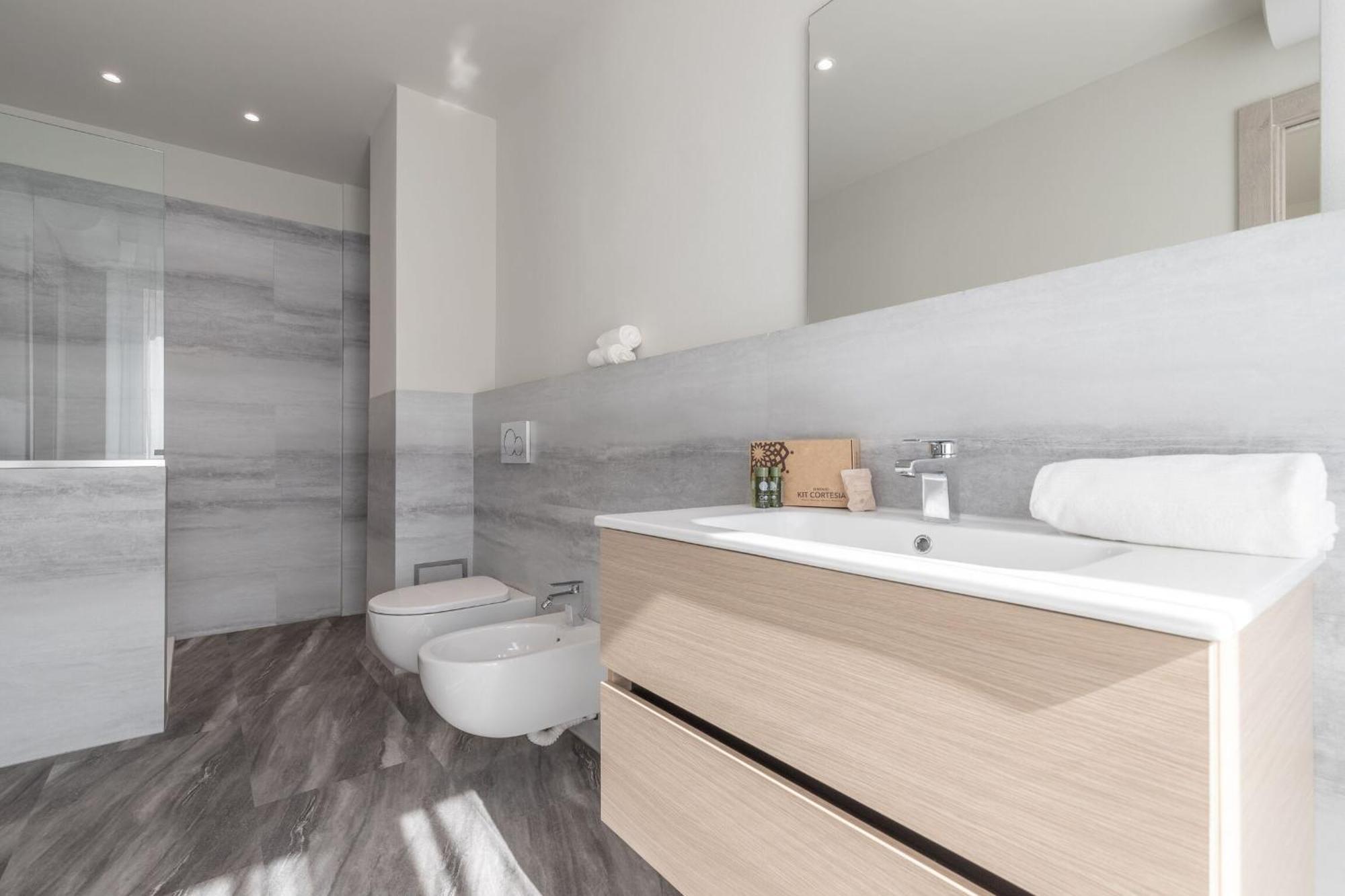 Italian Experience-Suite Ateneo Pavia Esterno foto