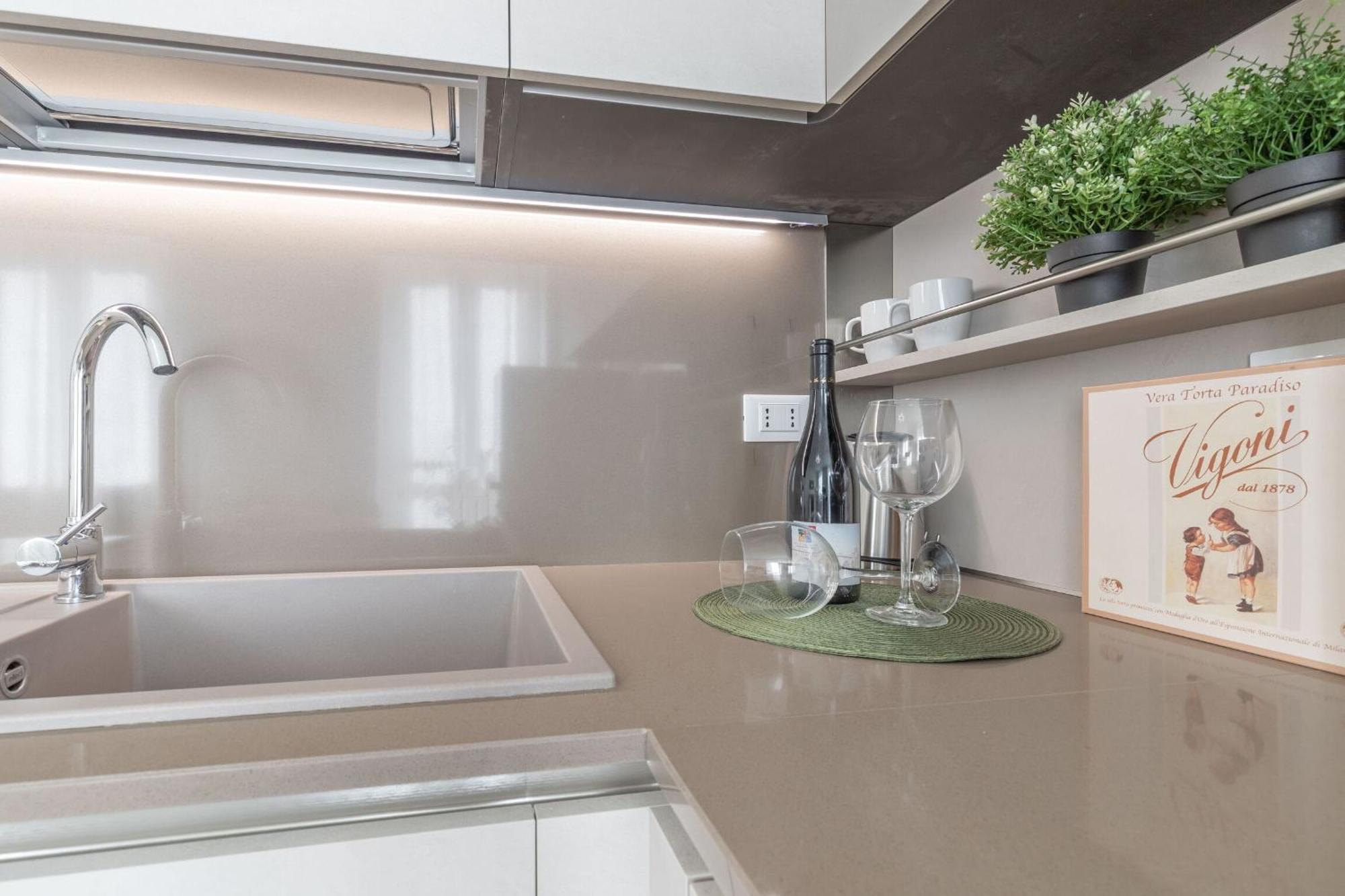 Italian Experience-Suite Ateneo Pavia Esterno foto