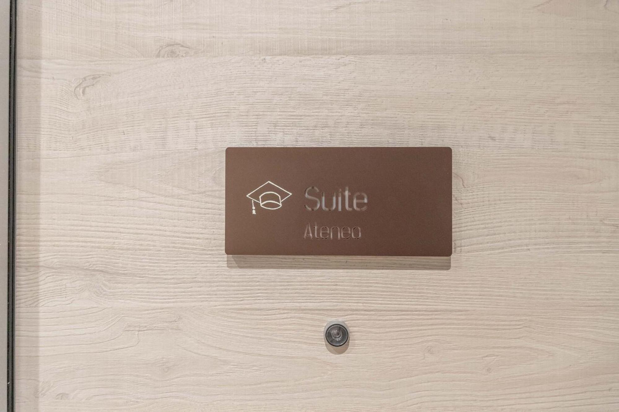 Italian Experience-Suite Ateneo Pavia Esterno foto